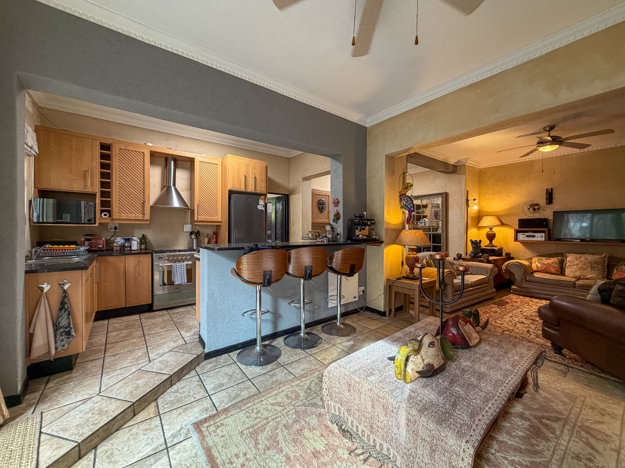 4 Bedroom Property for Sale in Bantry Bay Western Cape
